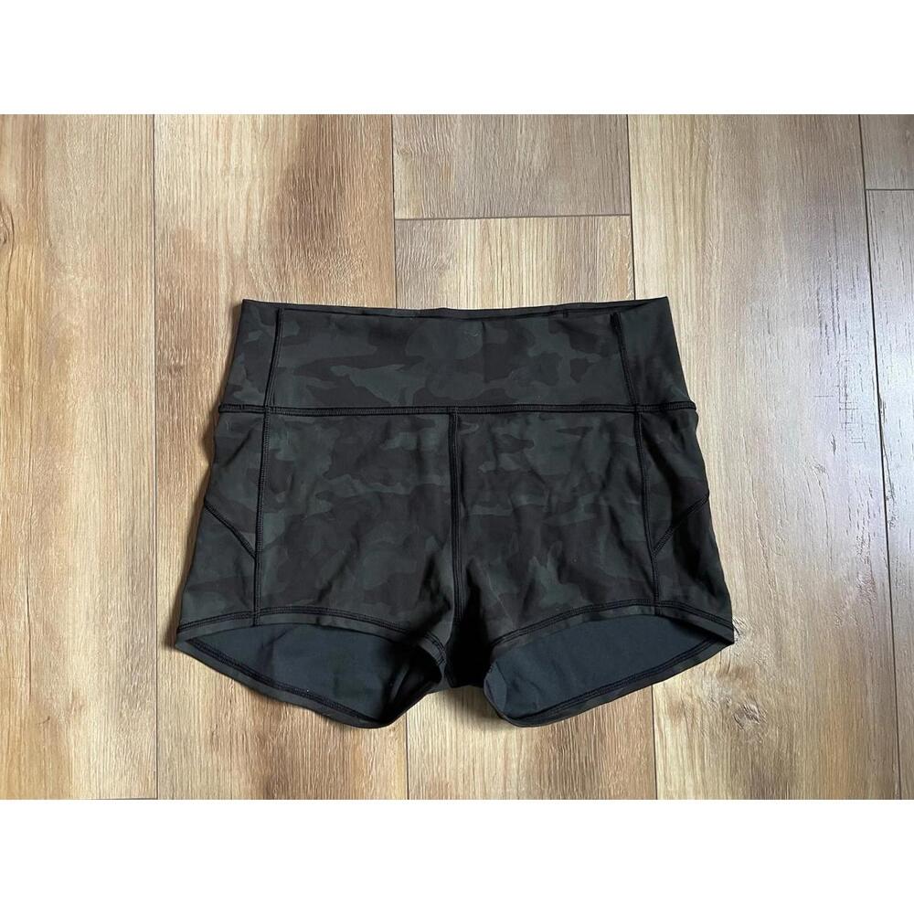 Lululemon In Movement Shorts Everlux 2.5" Incognito Camo Multi Gator Green 10